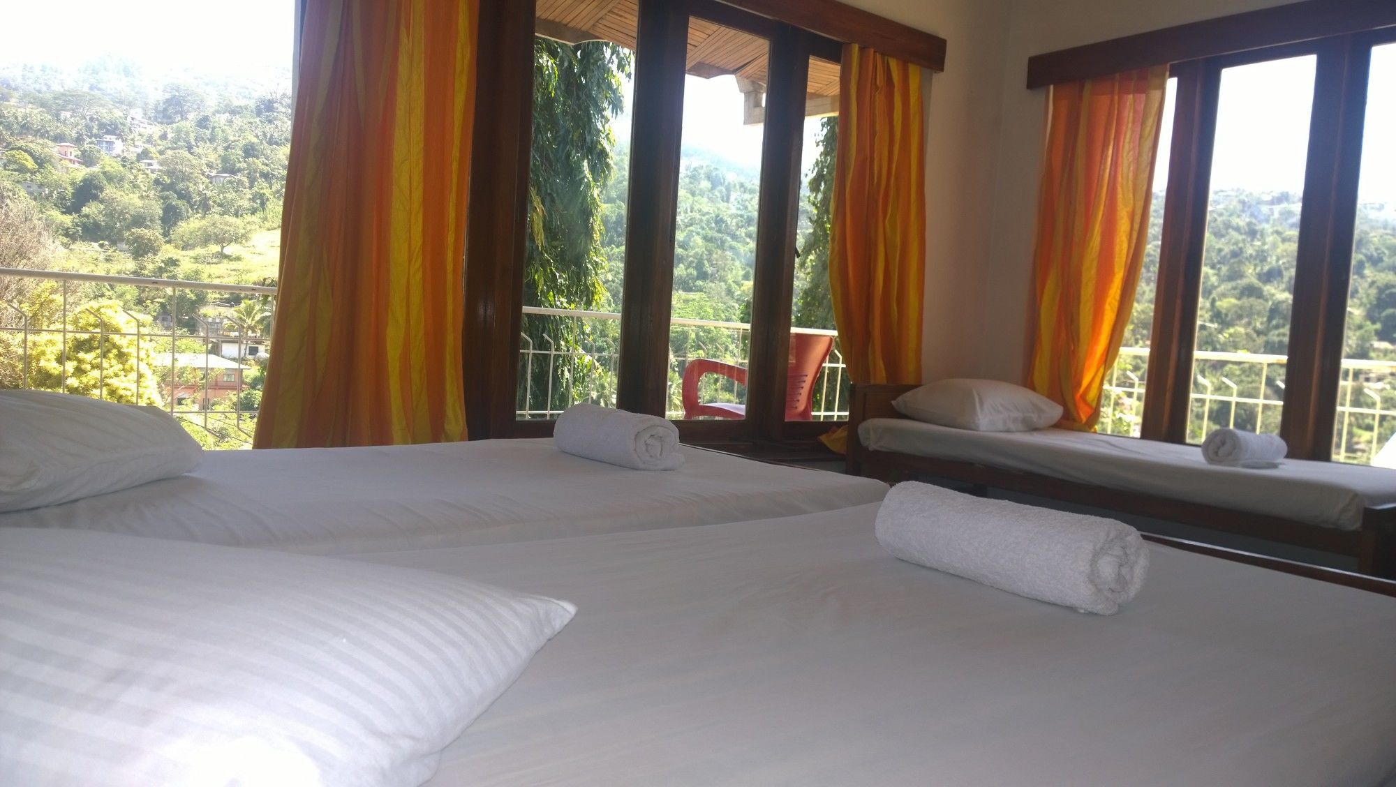 Oyo 436 Sandakelum Tourist Guest House Kandy Extérieur photo