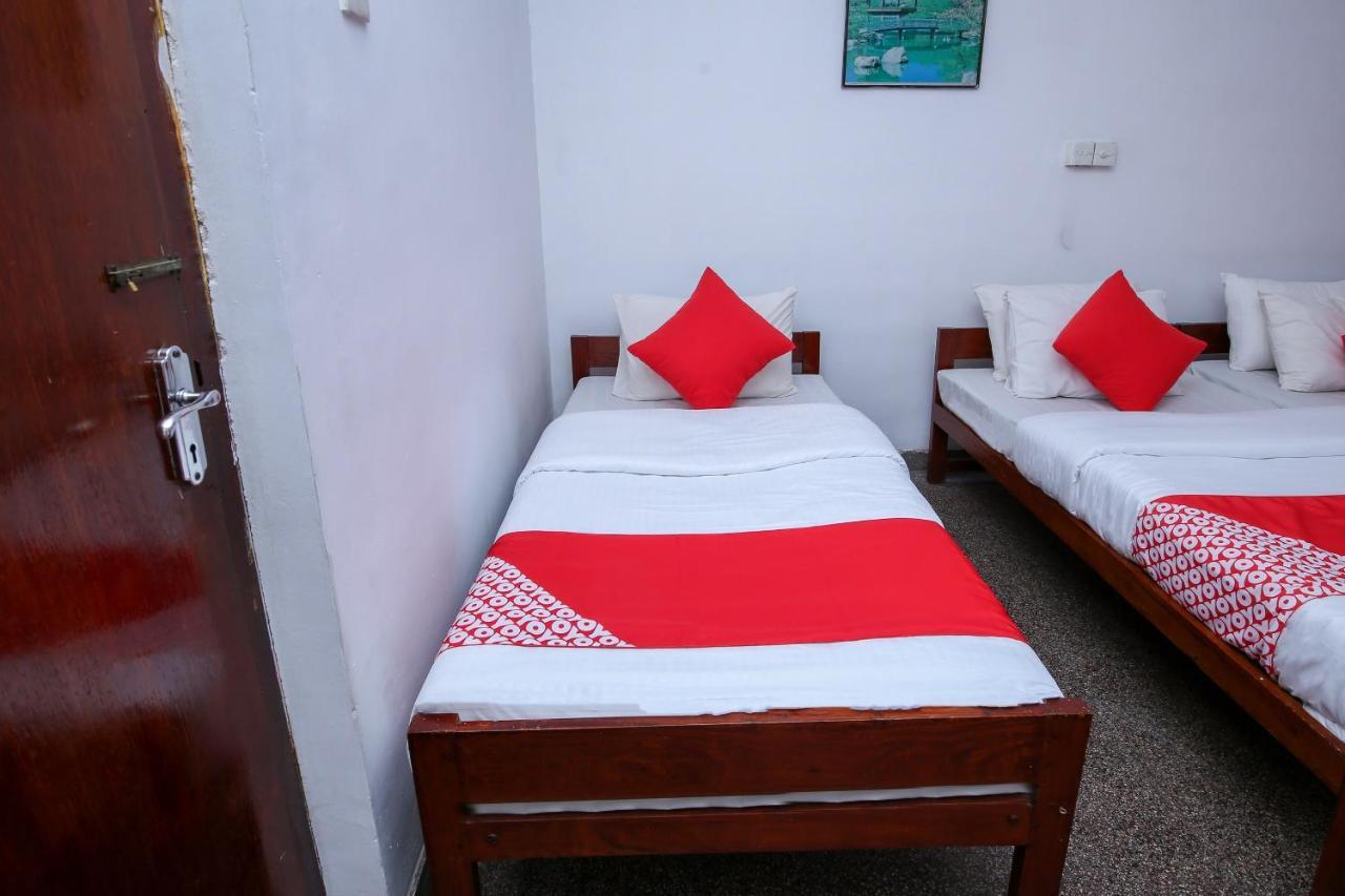 Oyo 436 Sandakelum Tourist Guest House Kandy Extérieur photo