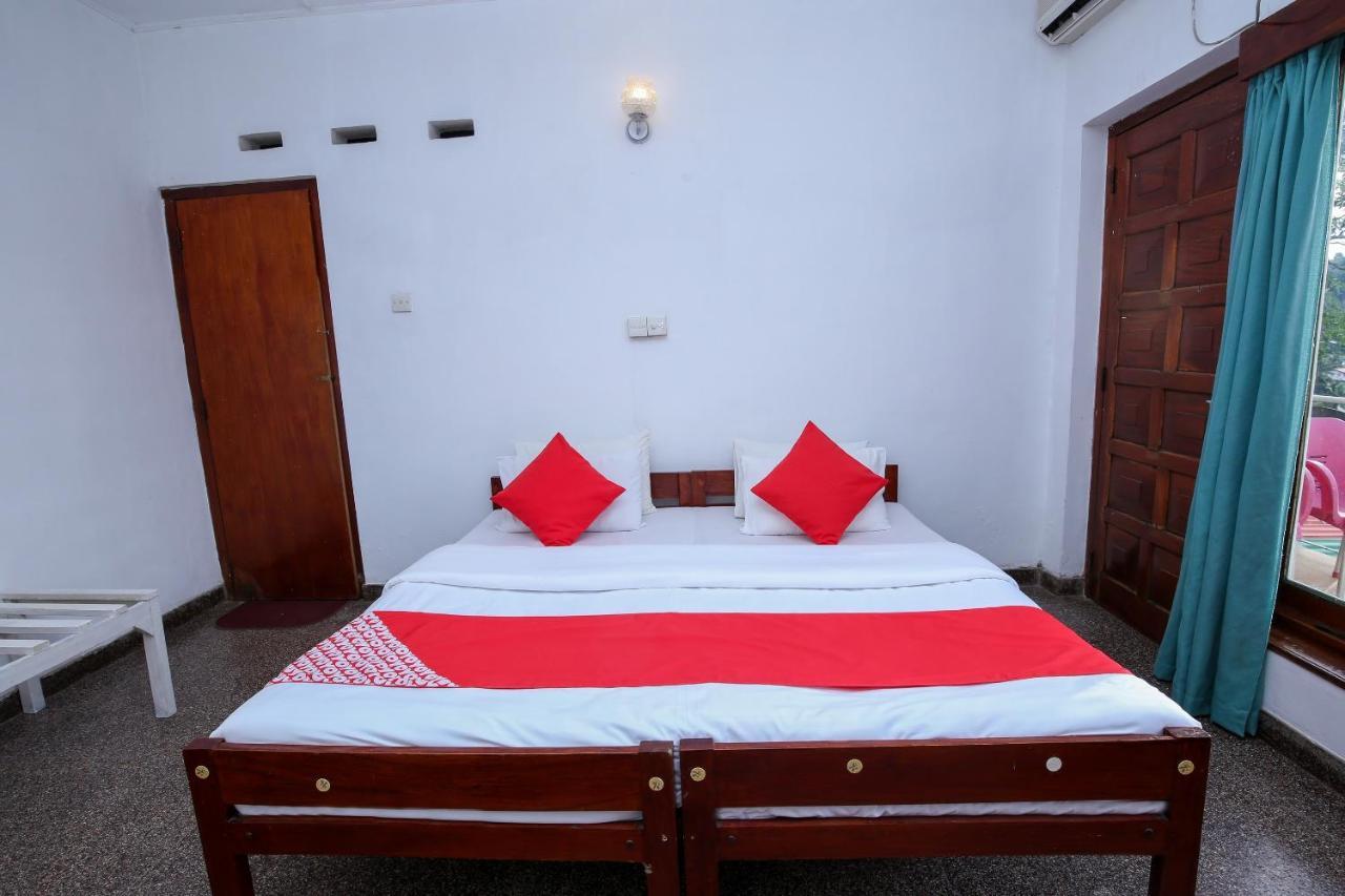 Oyo 436 Sandakelum Tourist Guest House Kandy Extérieur photo