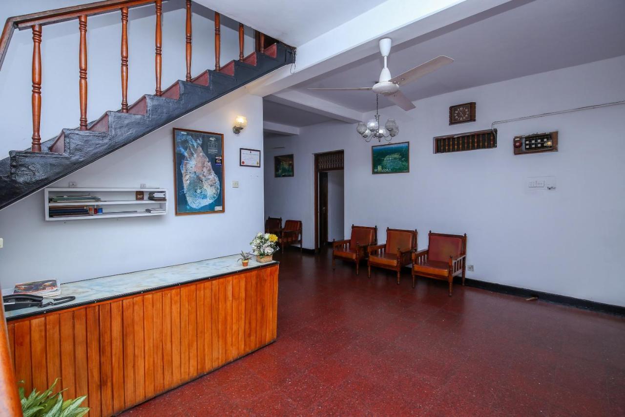 Oyo 436 Sandakelum Tourist Guest House Kandy Extérieur photo